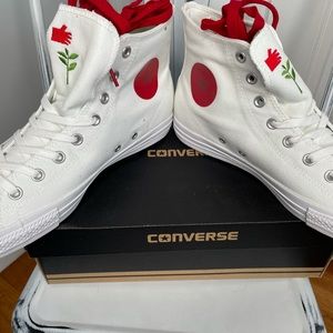 BRAND NEW CONVERSE HIGHTOPS